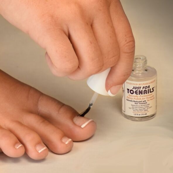 the fungus varnish is used in the early stages of nail fungus infection